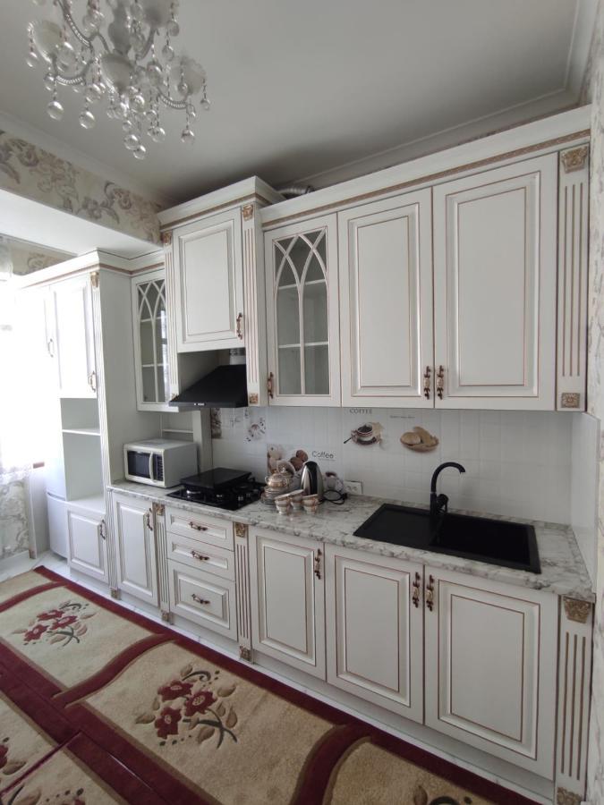 Prestigious Apartment In Biskek Kültér fotó