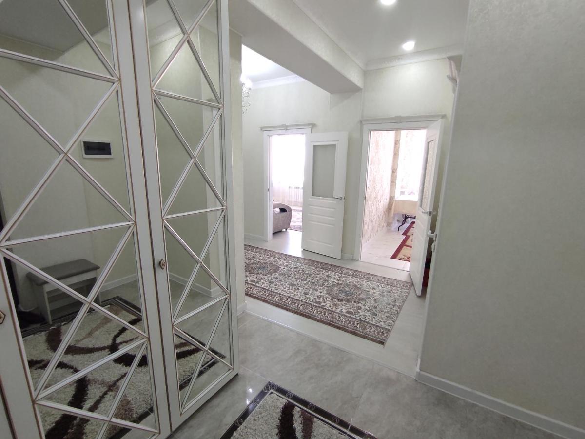 Prestigious Apartment In Biskek Kültér fotó